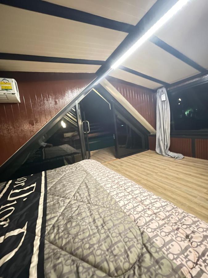 Ban Phan Sadet Nai Noree Jacuzzi House מראה חיצוני תמונה